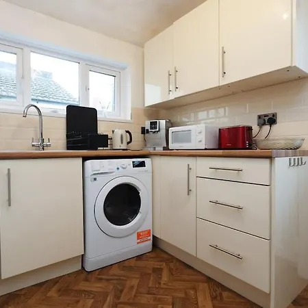 Spacious Pontcanna Apartment, Driveway Parking & 10 Min To City Centre Cardiff Exterior photo
